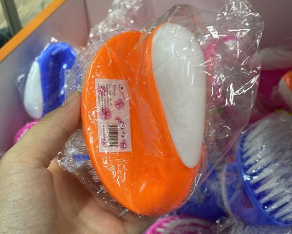 Щетка разноцветная